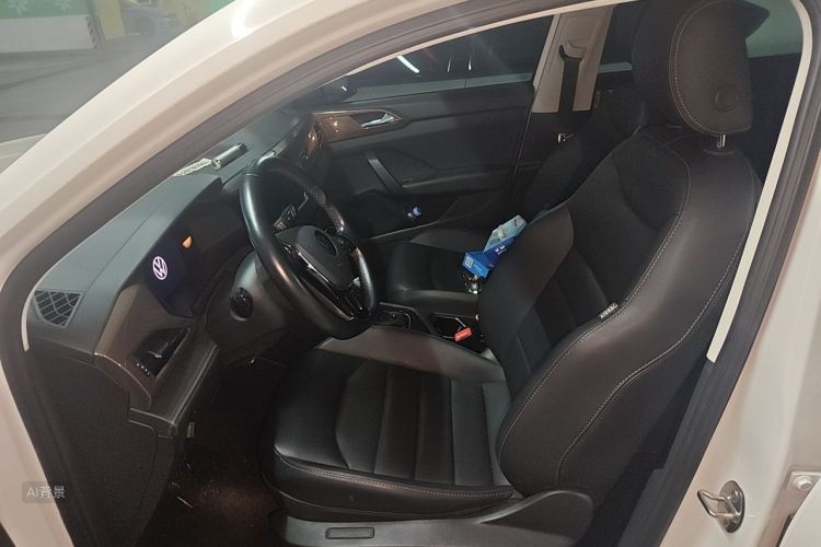 Volkswagen Tharu 2022 car image #17
