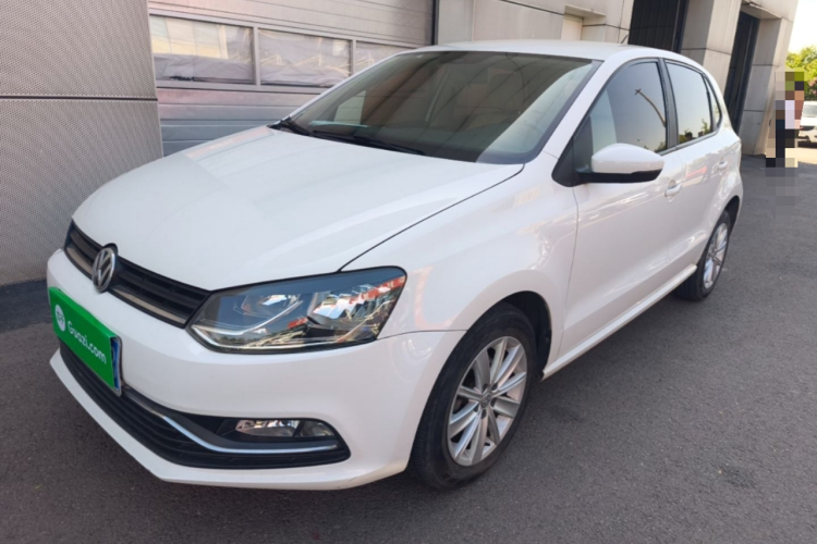 Volkswagen Polo 2015 image de voiture #2