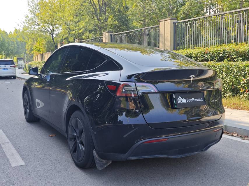 Tesla Model Y 2023 #7 Tesla Model Y 2023 car image #7