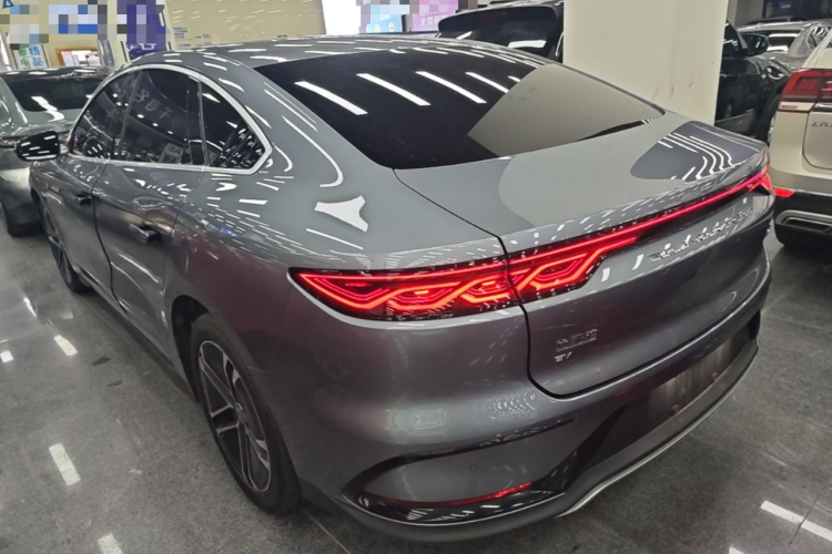 BYD Han 2023 car image #7
