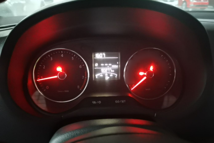 Volkswagen Polo 2015 car image #16