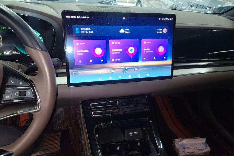 BYD Han 2021 car image #13