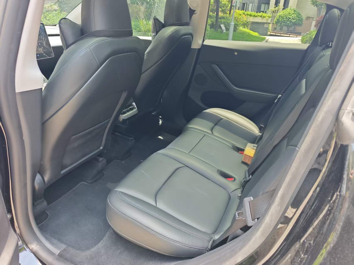 Tesla Model Y 2024 car image #5