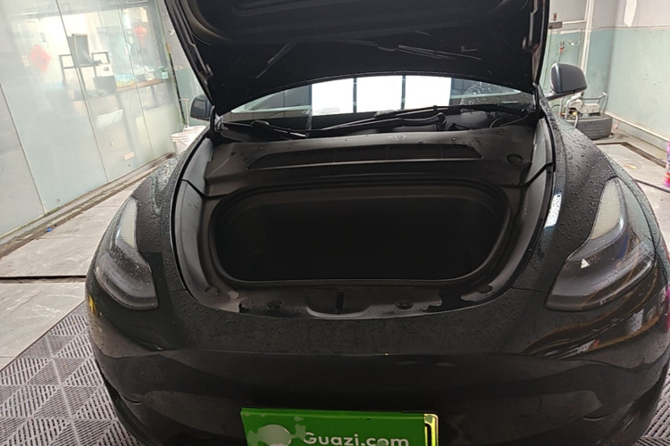 Tesla Model Y 2023 car image #22