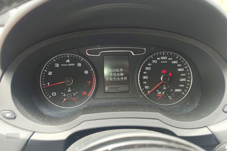 Audi Q3 2014 #13 Audi Q3 2014 car image #13