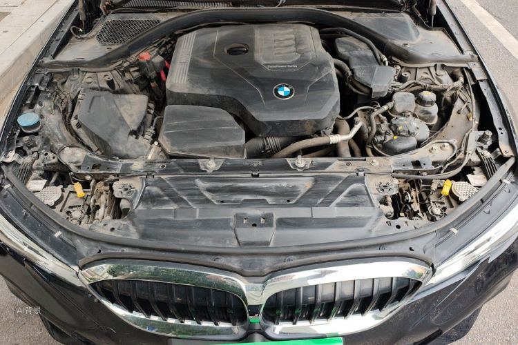 BMW 3 Series 2021 car image #22