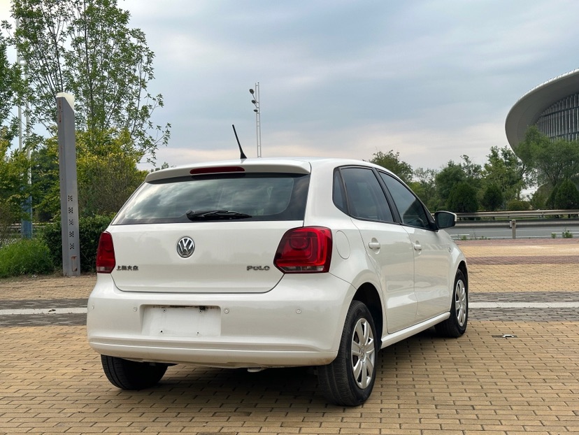 Volkswagen Polo 2013 car image #4