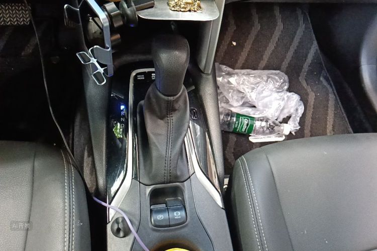 Toyota Corolla Cross 2024 صورة سيارة #16