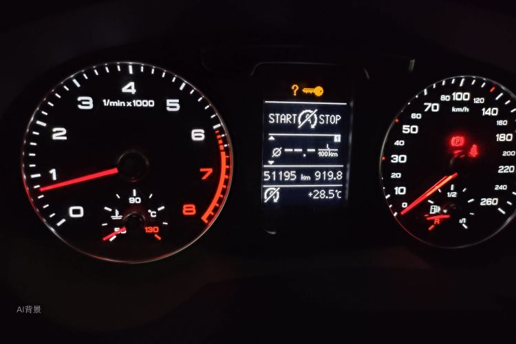 Audi Q3 2019 car image #14