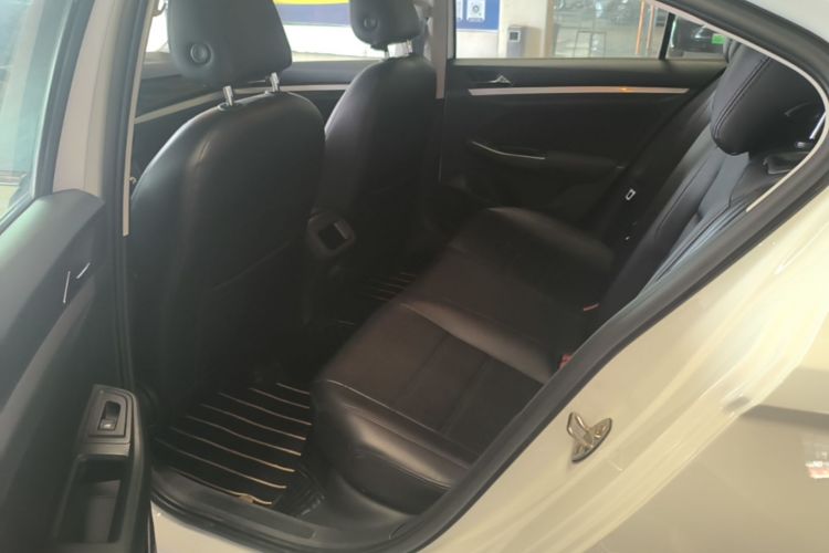 Volkswagen Bora 2023 car image #13