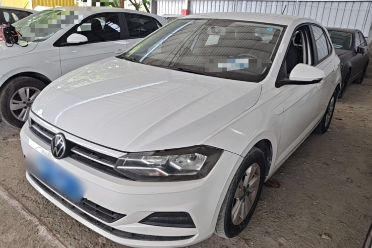 Volkswagen Polo 2023 car image #2
