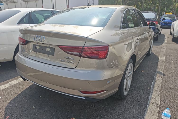 Audi A3 2018 car image #7