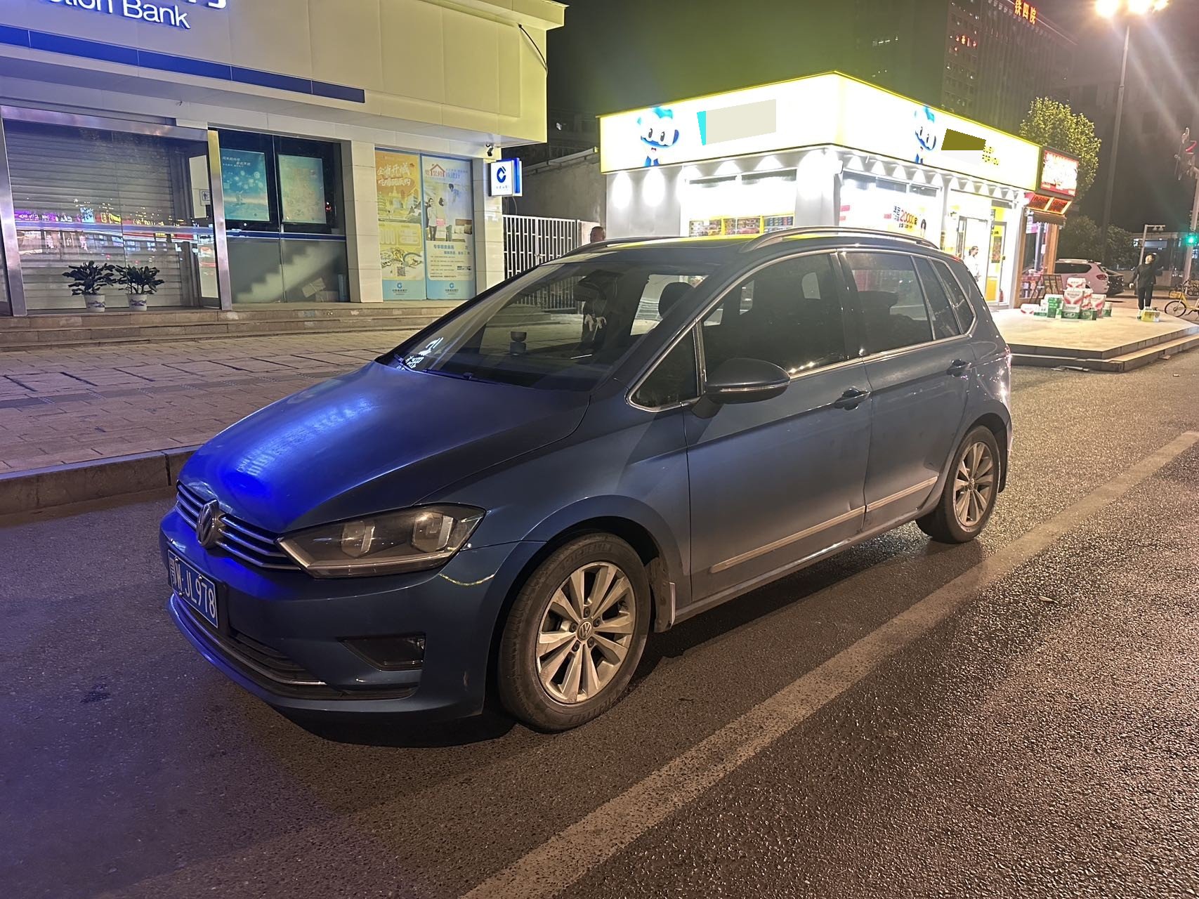 2016 2016 car image