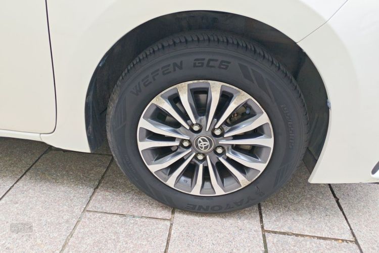Toyota Corolla 2017 car image #9