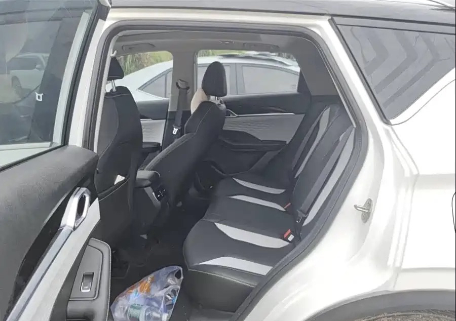GEELY Coolray 2023 car image #3