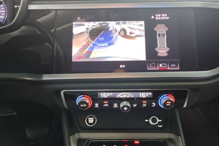Audi Q3 2021 car image #13