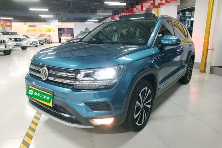 Volkswagen Tharu 2018 car image #2