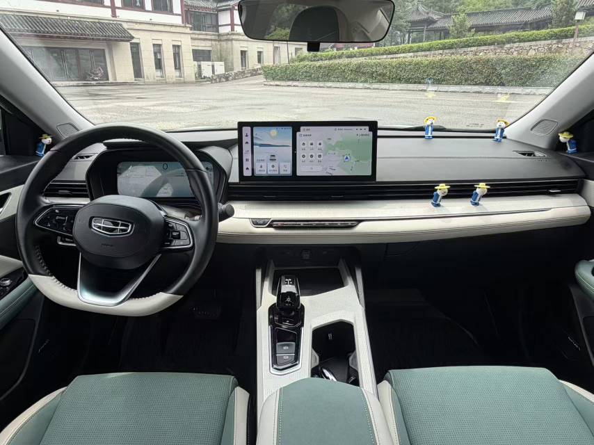 GEELY Emgrand L HiP 2022 car image #11