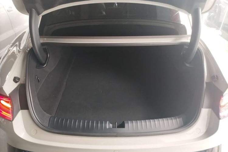 MI SU7 2025 car image #19