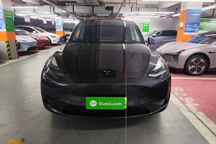 Tesla Model Y 2024 #3 Tesla Model Y 2024 car image #3