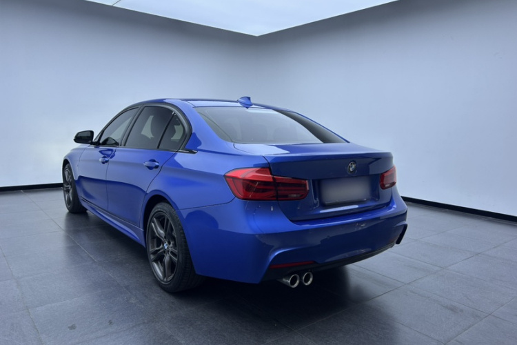 BMW 3 Series 2019 #6 BMW 3 Series 2019 car image #6