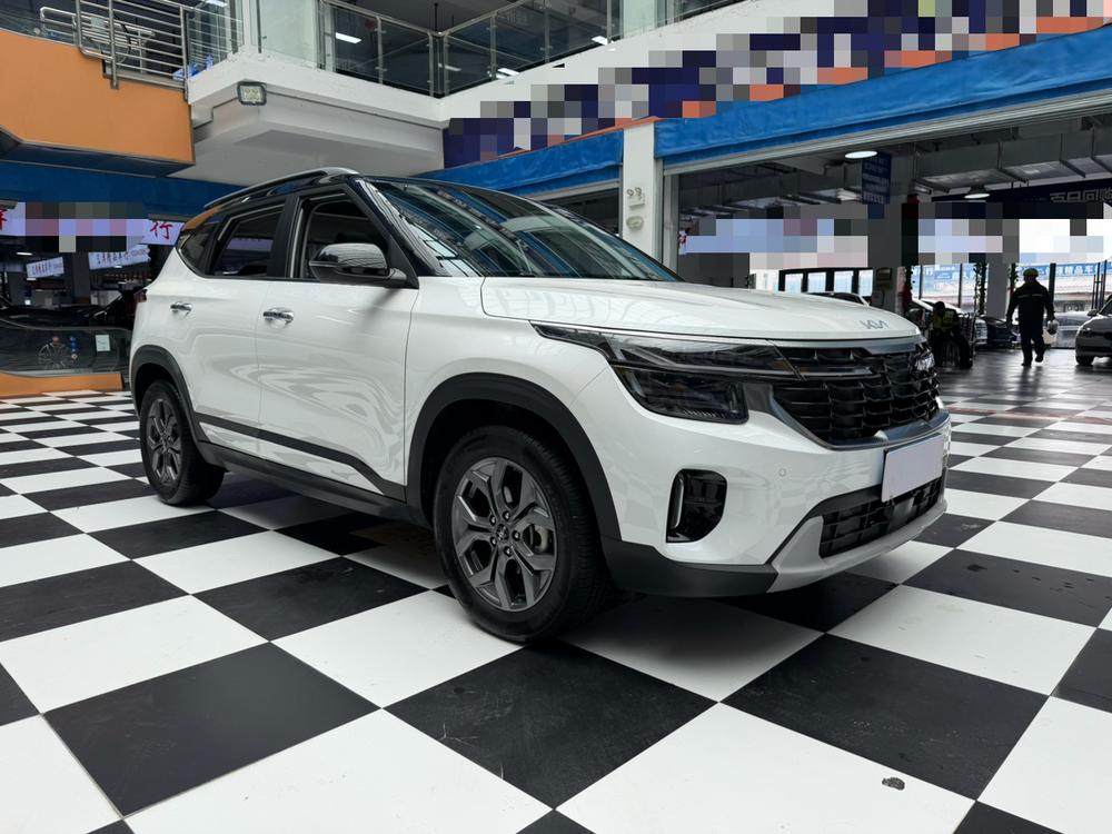 Kia Seltos 2023 car image #3