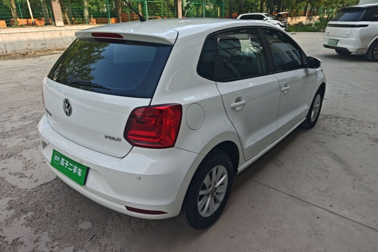 Volkswagen Polo 2016 car image #5