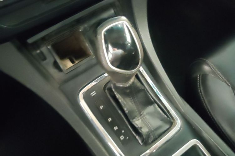 GEELY Emgrand 2016 #18 GEELY Emgrand 2016 car image #18