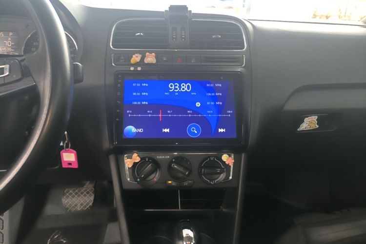 Volkswagen Polo 2019 car image #13