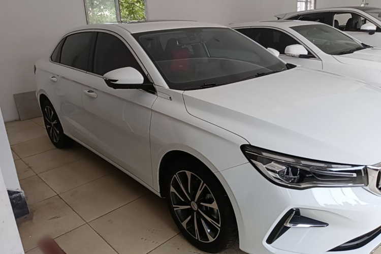 GEELY Emgrand 2024 car image #4