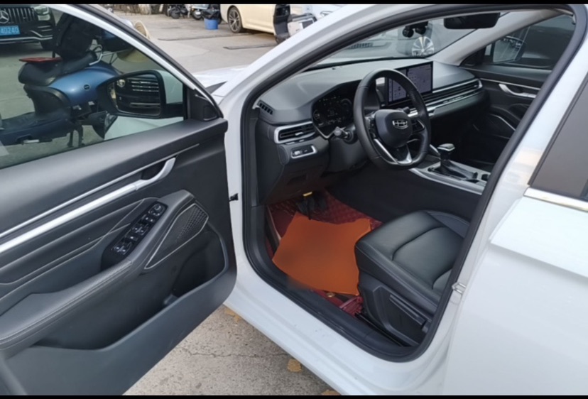 GEELY Emgrand 2023 car image #9