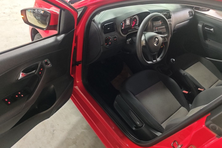 Volkswagen Polo 2016 #12 Volkswagen Polo 2016 car image #12