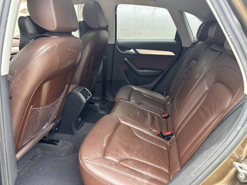 Audi Q3 2016 car image #6