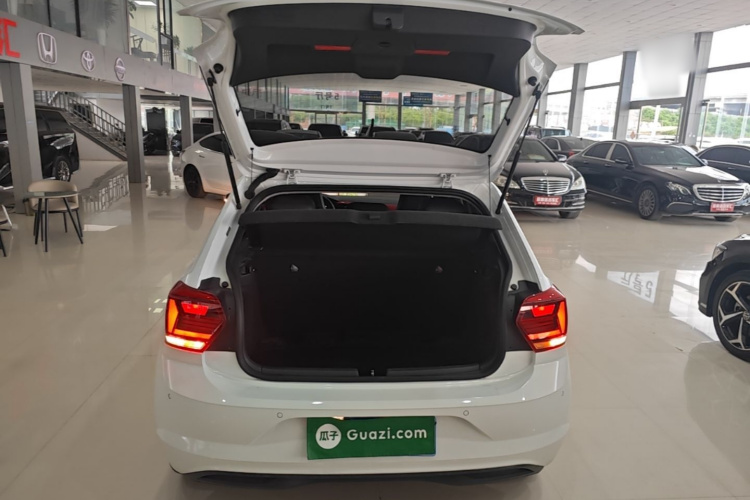 Volkswagen Polo 2023 car image #19