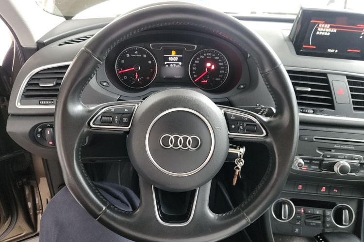 Audi Q3 2019 #11 Audi Q3 2019 car image #11