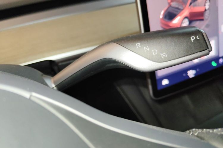 Tesla Model Y 2023 #18 Tesla Model Y 2023 car image #18