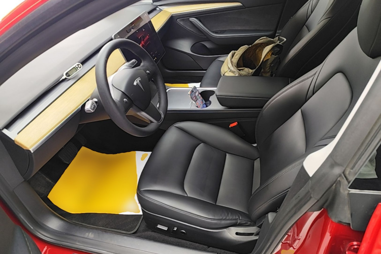 Tesla Model 3 2022 car image #19