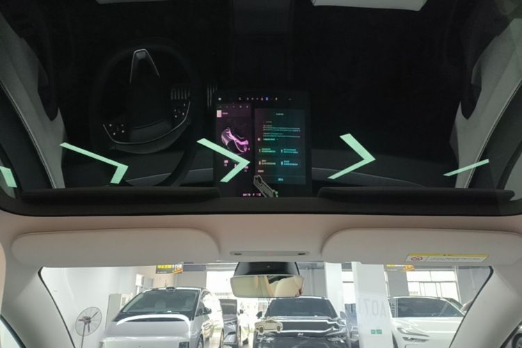 Tesla Model 3 2024 car image #18