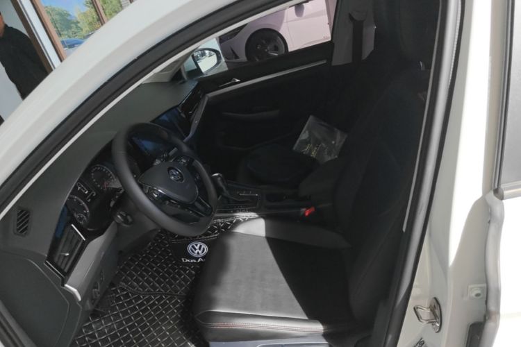 Volkswagen Bora 2021 car image #15