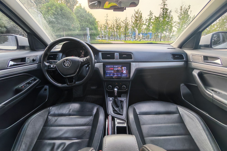 Volkswagen Lavida 2017 car image #18