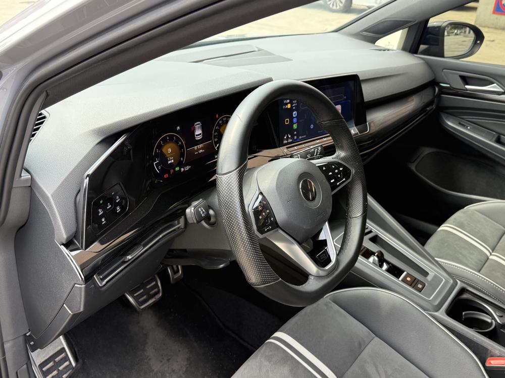 Volkswagen Golf 2021 car image #13