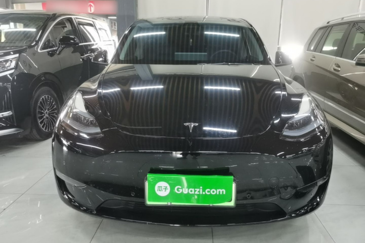 Tesla Model Y 2023 #3 Tesla Model Y 2023 car image #3