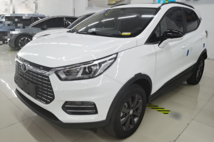 BYD Yuan New Energy 2019 car image #2