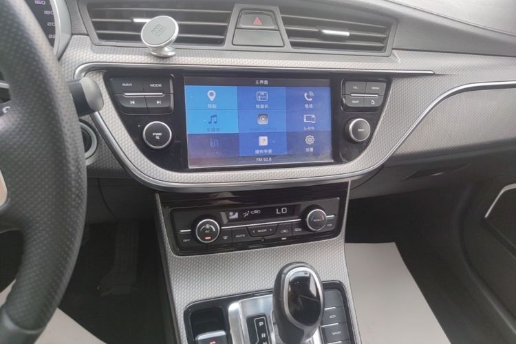 GEELY Emgrand GS 2016 #17 GEELY Emgrand GS 2016 car image #17