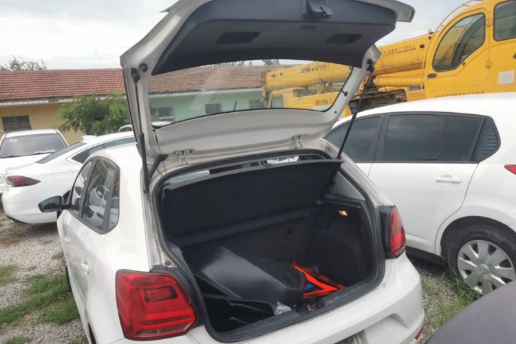 Volkswagen Polo 2016 car image #19