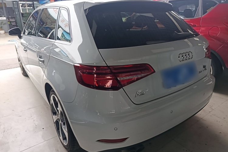 Audi A3 2019 immagine di auto #5
