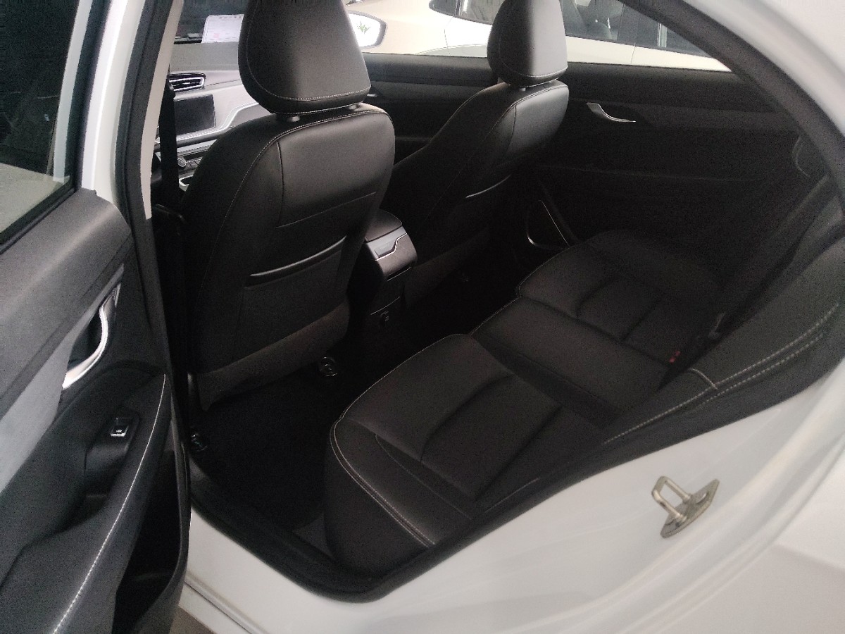 GEELY Emgrand 2022 car image #5