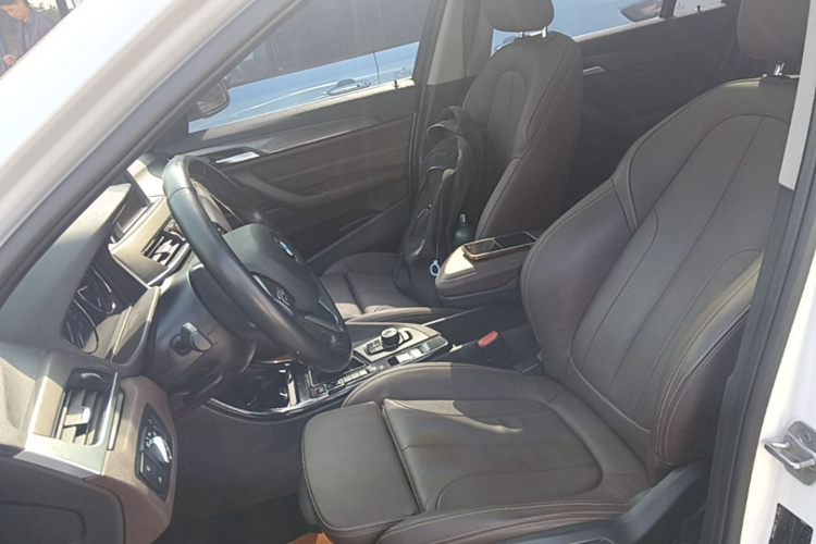 BMW X1 2018 immagine di auto #15