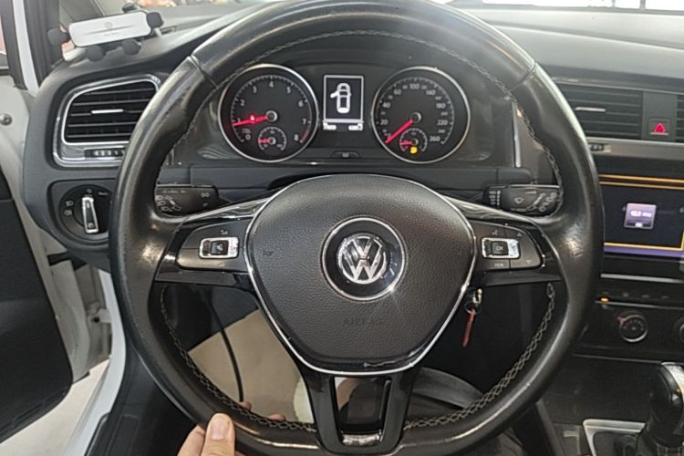 Volkswagen Golf 2017 #11 Volkswagen Golf 2017 car image #11