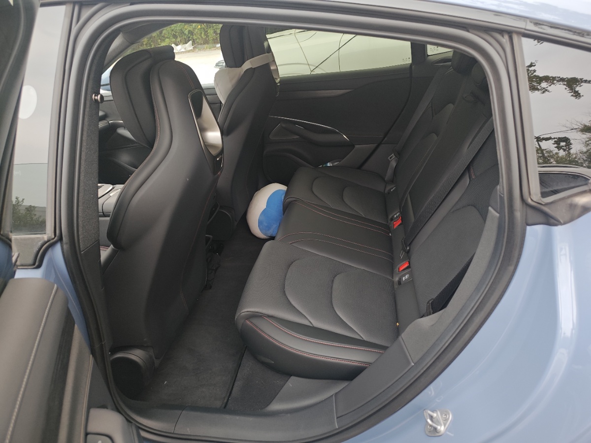 MI SU7 2025 car image #5